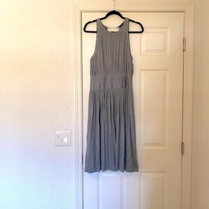 BANANA REPUBLIC Gray Silk sleeveless pleated